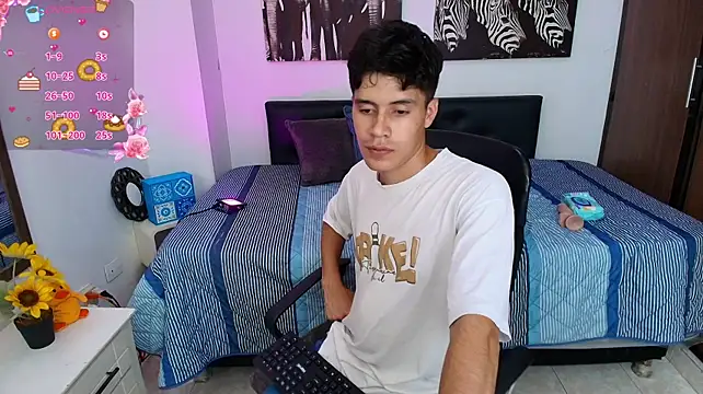 Jacob5_ Chat XXX live