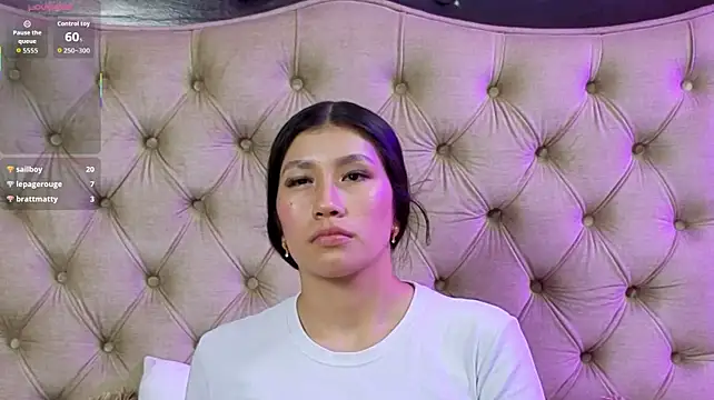 Czat XXX na żywo – Lili_Opal