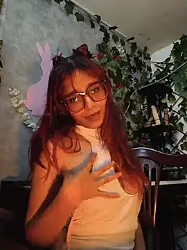 RedMeloddy's Live XXX Chat