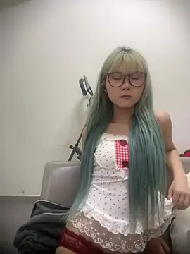 Rocket-Girl live XXX chat