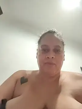 Katycurr Chat XXX live