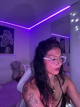 Chat +18 de SamathaMay ao vivo