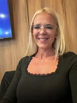 Reyna63 Live XXX-chat