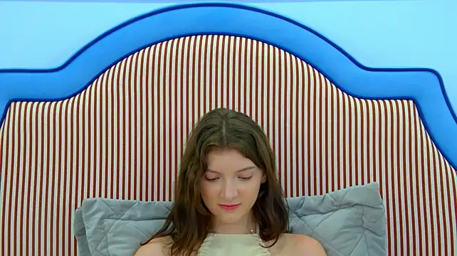 SophiaProve Adlı Modelin Canlı XXX Sohbeti