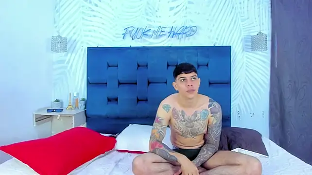 XXX chat uživo modela secret_of_two