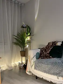 HotLdyllic's Live XXX Chat