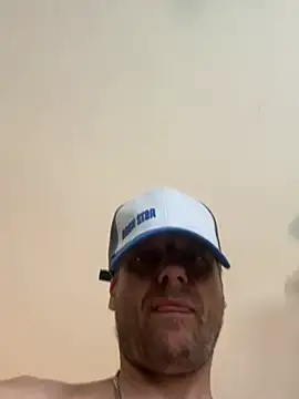 AidenMcKnight Show in webcam