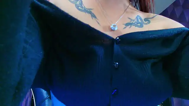 Chat XXX en directo de LiaHarryis
