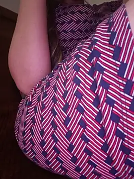 Quenn_Chiraz_Squirt Adlı Modelin Web Kamerası Şovu