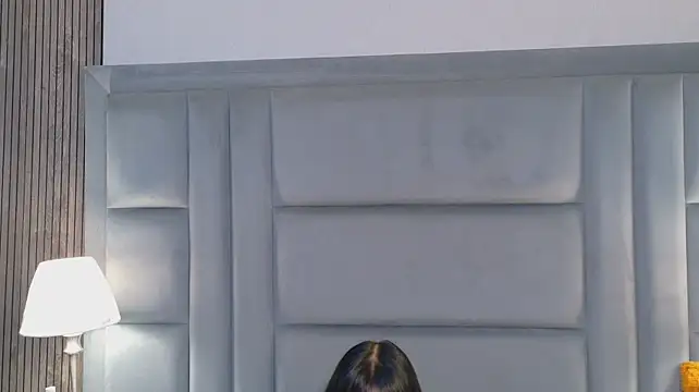 צ'אט XXX בשידור חי של LaylaaDoll