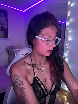 Chatroom XXX en direct de SamathaMay