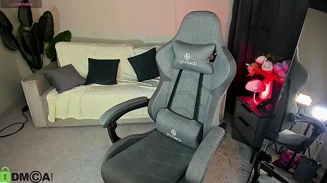 LaslyAngel Chat XXX live