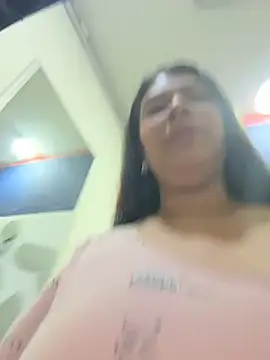 צ'אט XXX בשידור חי של emilyjohanson