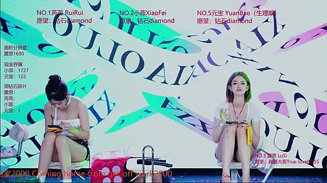 Chat XXX Live GIVENCHY-001