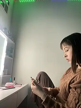 Just-Lilly Chat XXX live