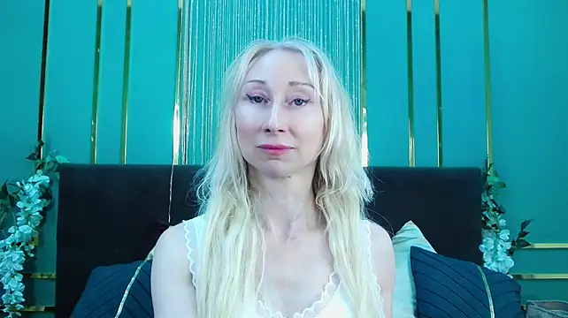 KissDreamm's Live XXX Chat