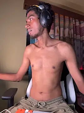 Chat +18 de GunSlay ao vivo