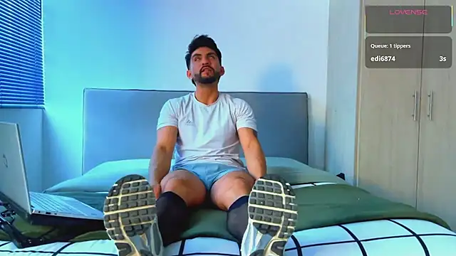 _DANTE_BIGASS' Live XXX Chat
