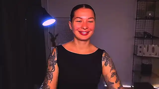 AlexaSven Chat XXX in diretta