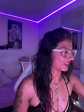 SamathaMay Adlı Modelin Canlı XXX Sohbeti