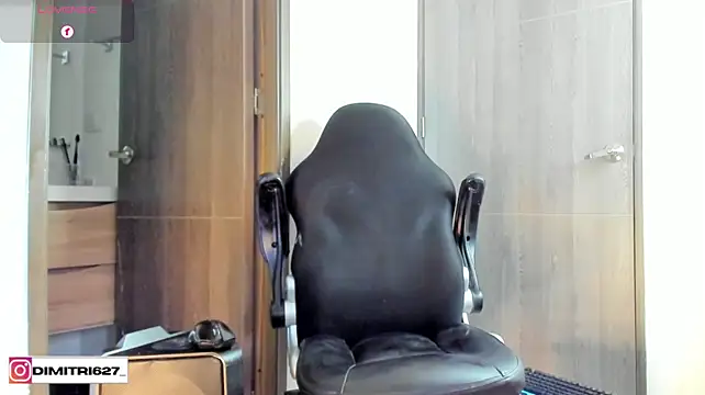 XXX chat uživo modela Dimitri_Bass