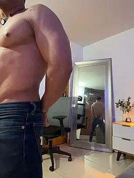 Chris_Clarck live XXX chat