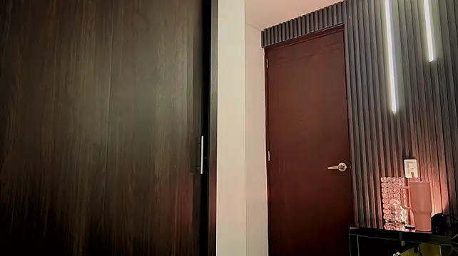 ScarletTorres 即時 XXX 聊天