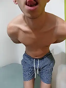 Chat +18 de twink_andri ao vivo