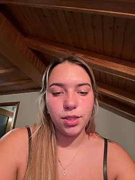 Naomi-Klein Live XXX-Chat