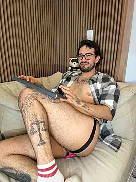 Chat XXX ao vivo de Adrian_SITH