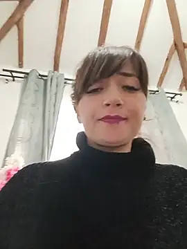 tata_sanz_'s Live XXX Chat