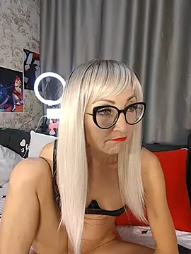 XXX chat uživo modela Milforja