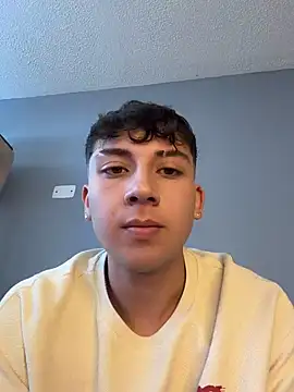 XXX chat uživo modela OLIVER_K