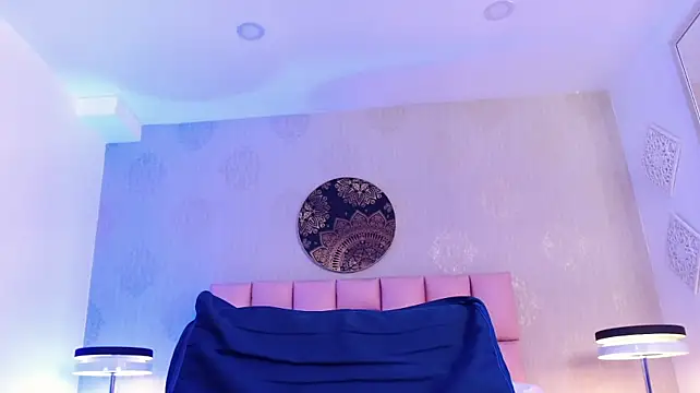 Chat +18 de IsabelleDaza ao vivo