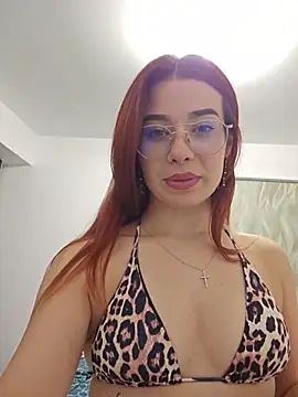 RedHeadFoxy Chat XXX live