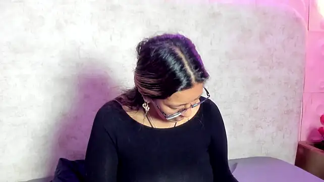 sami29_n Live XXX chat