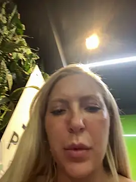 Juuhschmitt 在線直  播表演
