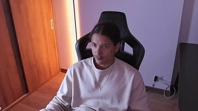 Liam_V's Live XXX Chat