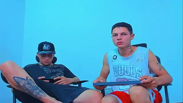 Thomas-Wil Live XXX-Chat