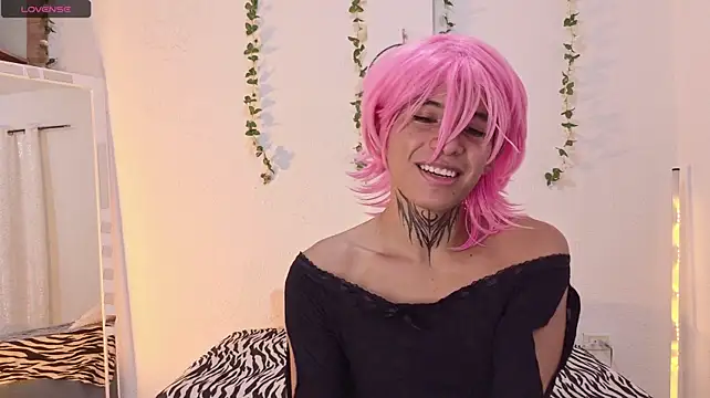 Kitsune_rei লাইভ XXX চ্যাট