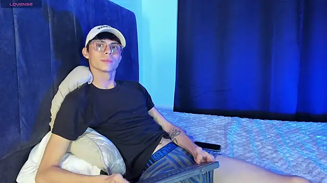 SEIJAKU_SEGI Chat XXX in diretta