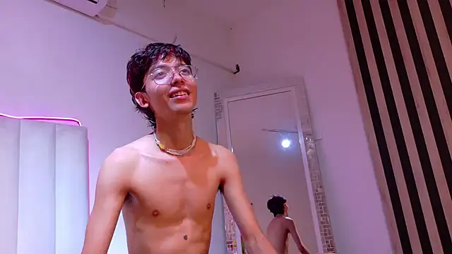 Twink_Sebas7: онлайн-секс-чат