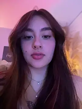 cute__cherry_ Adlı Modelin Canlı XXX Sohbeti