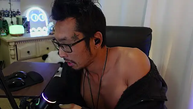 Chat XXX en directo de Ghost11_11