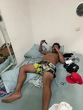 bigdick211292 élő XXX-chatje