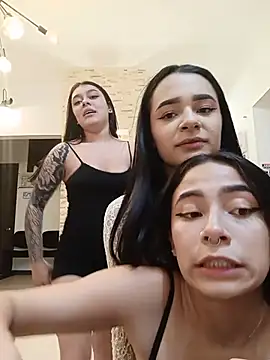 Chatroom XXX en direct de Ivyy_sweet_