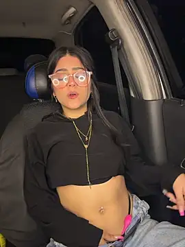 Chanel-fire Adlı Modelin Canlı XXX Sohbeti