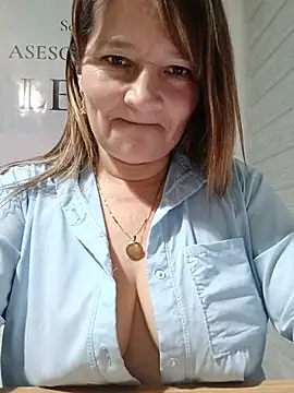 KAREN--03's Live XXX Chat