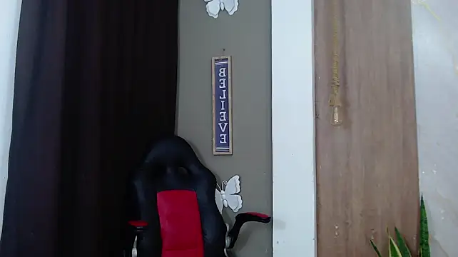 fire_drako_n Live XXX chat