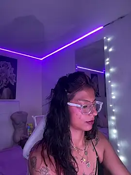 SamathaMay Adlı Modelin Canlı XXX Sohbeti